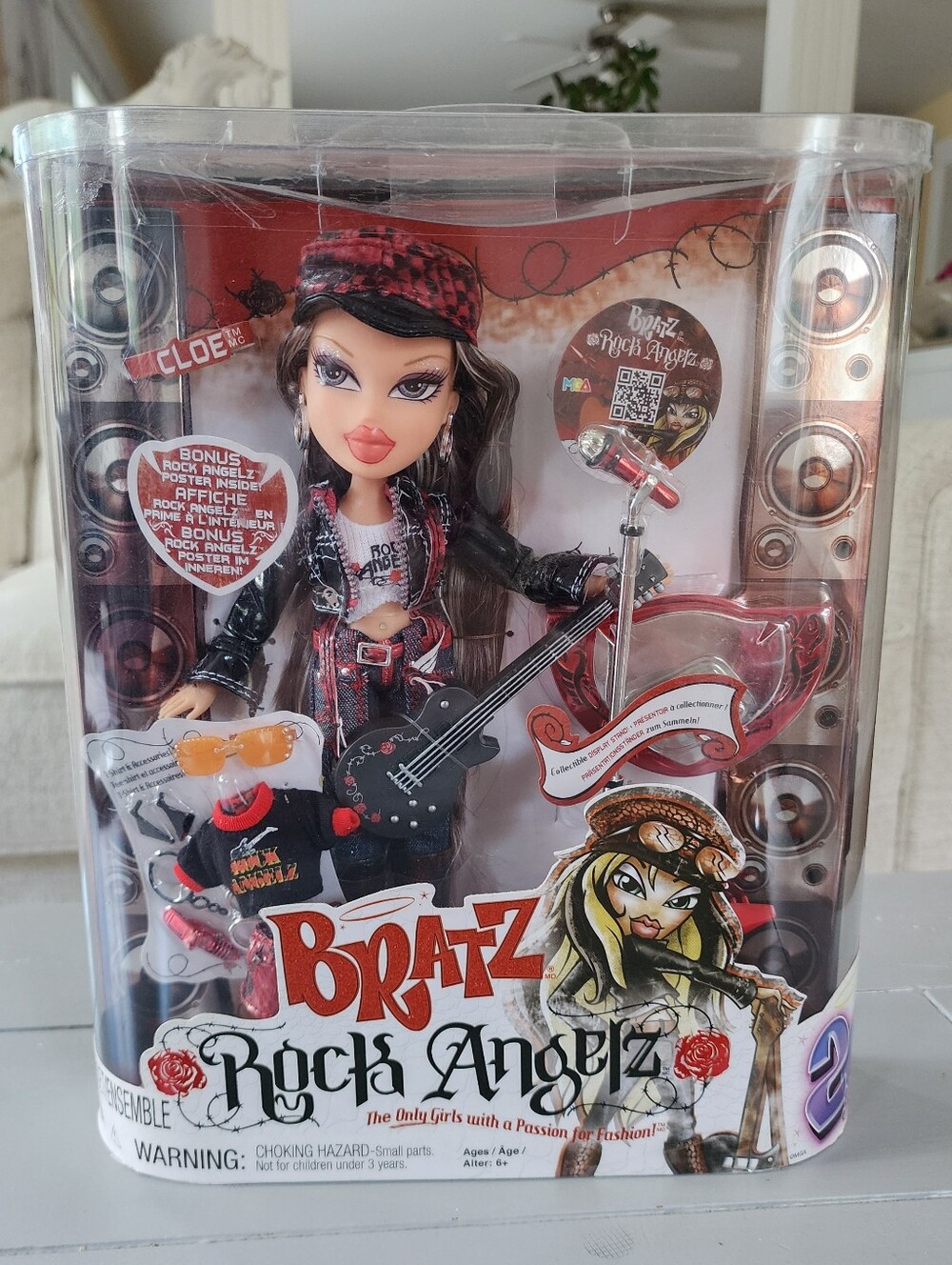 MGA Bratz Rock Angelz 20th Anniversary Cloe Doll Two-Tone Hair Beautiful